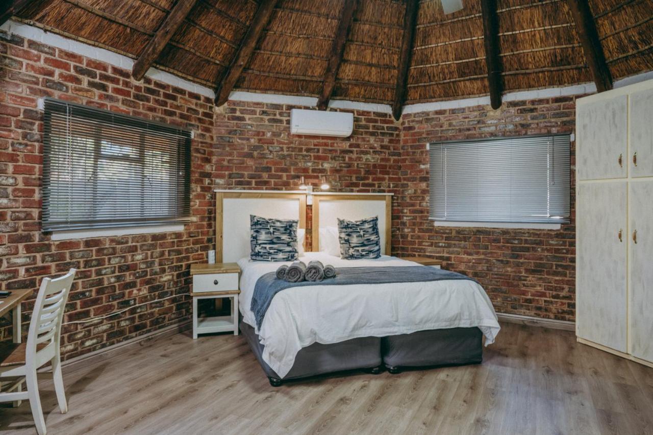 Cosy Cottages Guesthouse Potchefstroom Dış mekan fotoğraf
