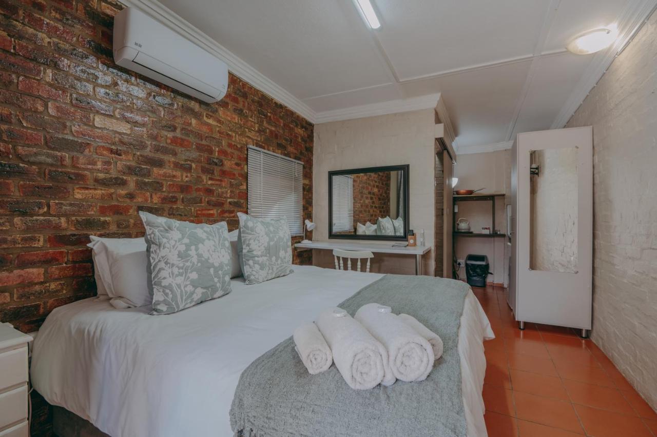 Cosy Cottages Guesthouse Potchefstroom Dış mekan fotoğraf