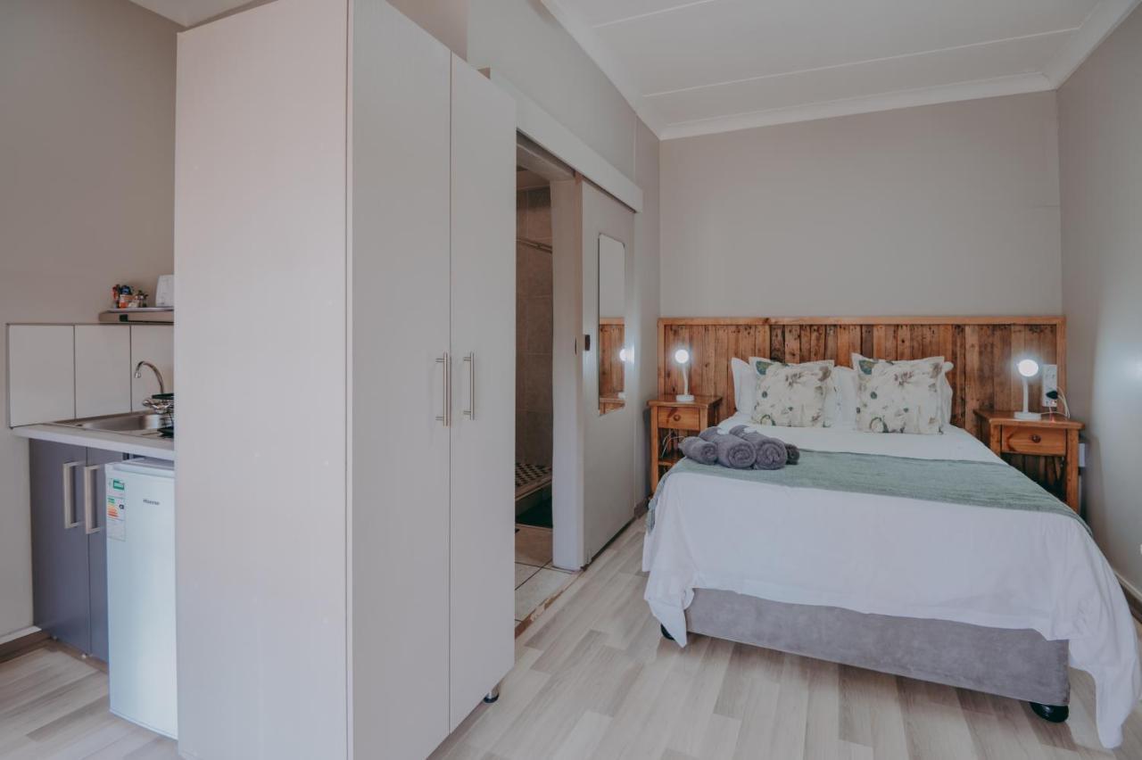 Cosy Cottages Guesthouse Potchefstroom Dış mekan fotoğraf