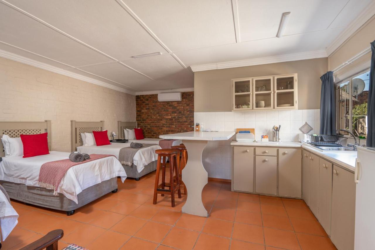 Cosy Cottages Guesthouse Potchefstroom Dış mekan fotoğraf