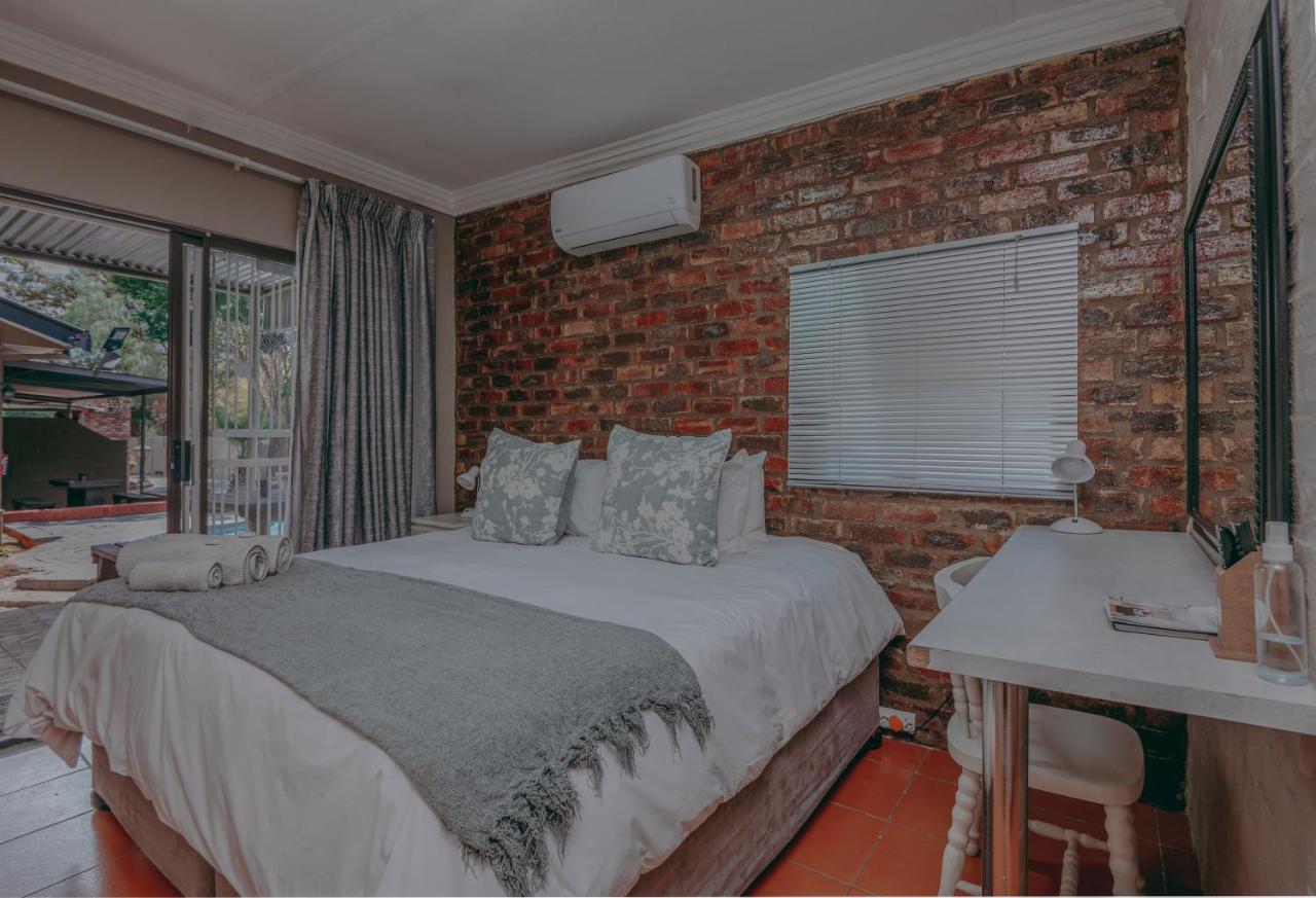 Cosy Cottages Guesthouse Potchefstroom Dış mekan fotoğraf