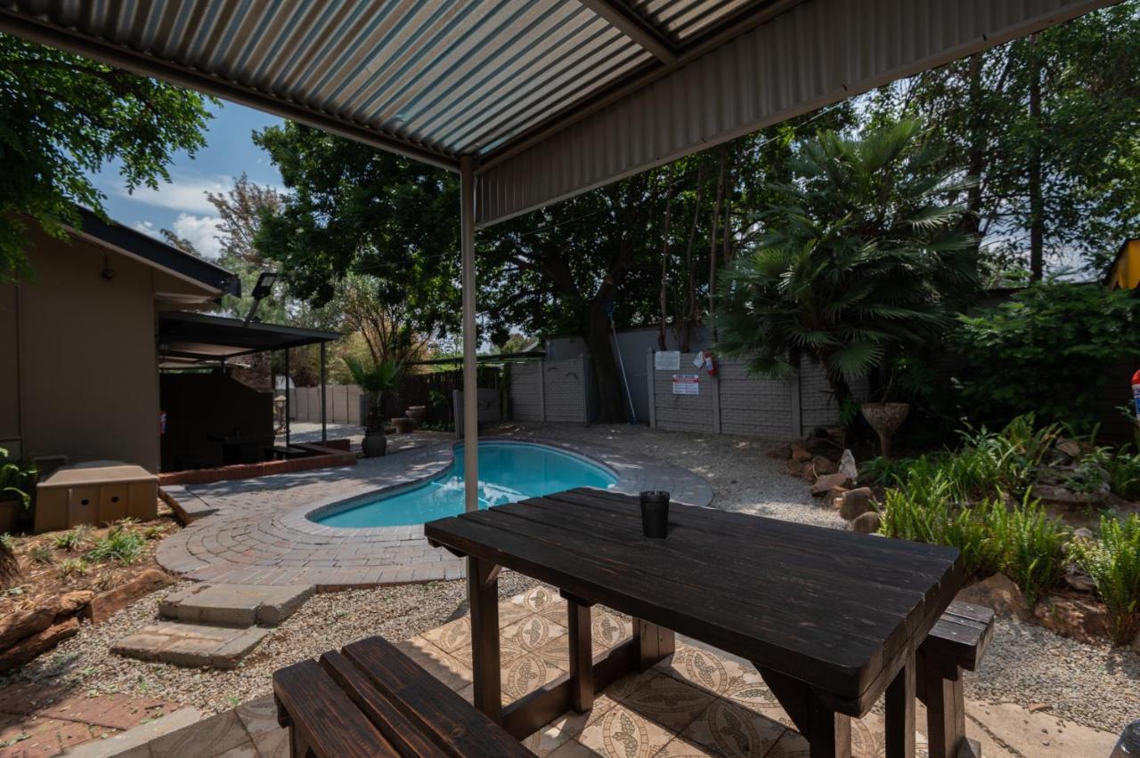 Cosy Cottages Guesthouse Potchefstroom Dış mekan fotoğraf