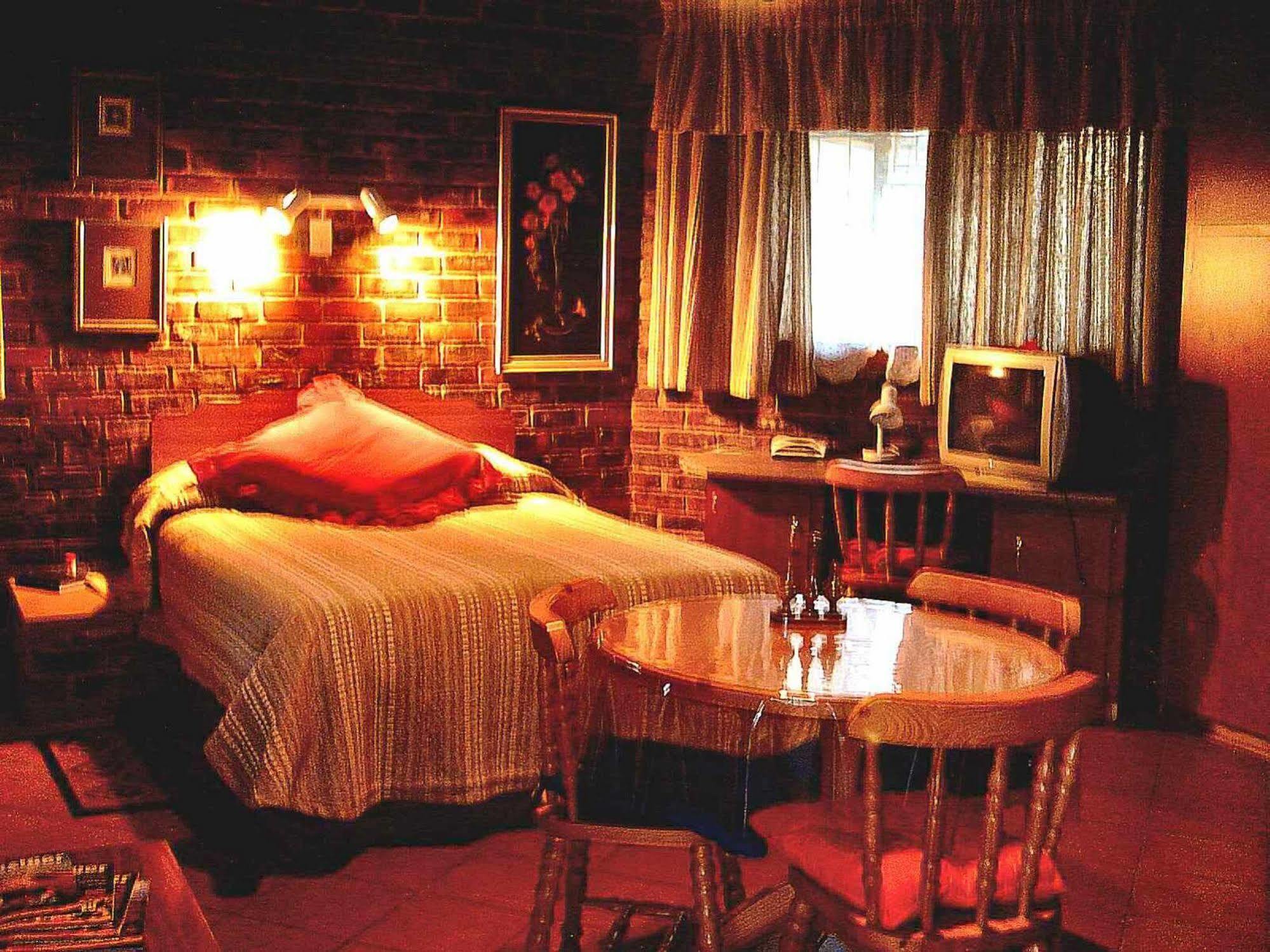 Cosy Cottages Guesthouse Potchefstroom Dış mekan fotoğraf