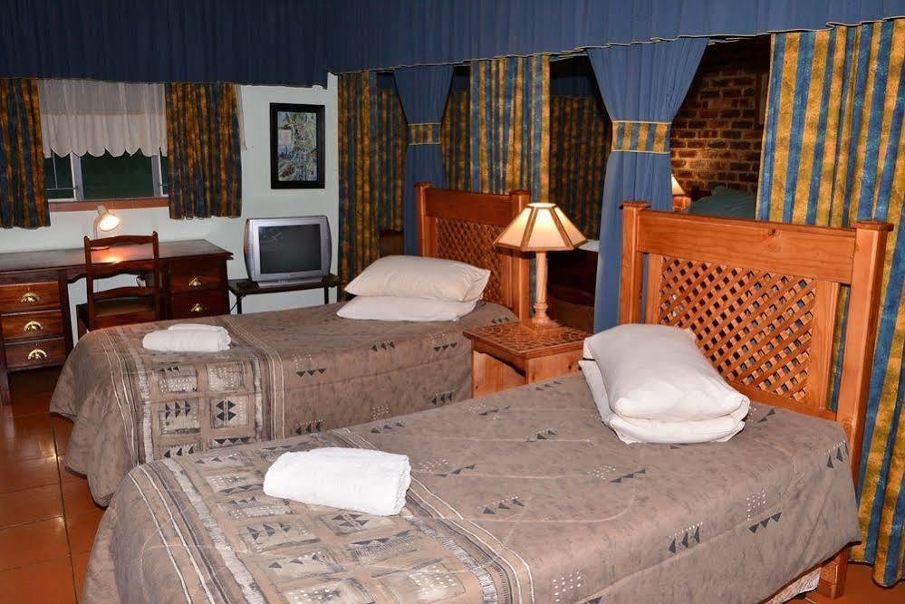Cosy Cottages Guesthouse Potchefstroom Dış mekan fotoğraf